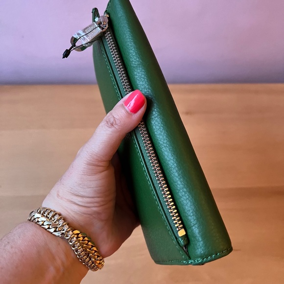 Brand New DKNY Donna Karen Green Leather Wallet - Picture 11 of 14